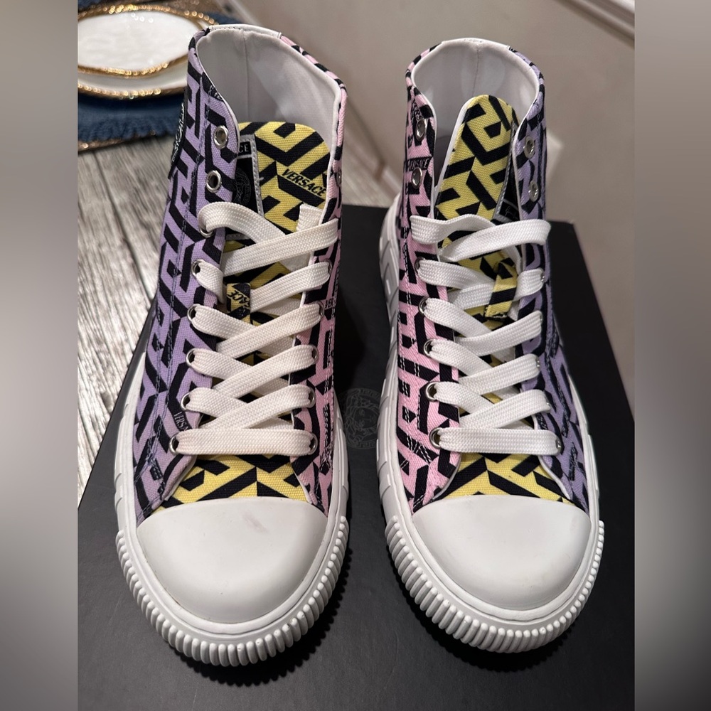 Authentic Versace La Greca Jacquard High-Top Sneakers size 38.5 - Picture 4 of 5